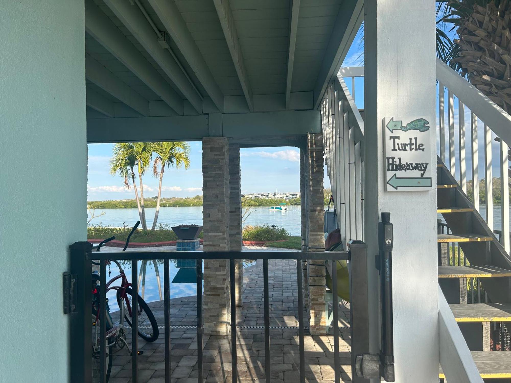 Guest Suite - Waterfront -Pool & Hot Tub- Walk To Beach Clearwater Beach Kültér fotó